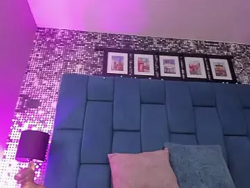 Stripchat Live Sex Cam of ivy_glow