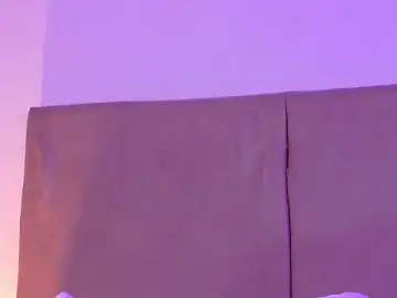 Stripchat Sex Cam of GiaBelmonth