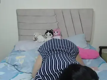 Stripchat Live Sex Cam of Juliethserna