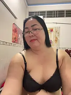 Stripchat Free Live Porn of Alinat_