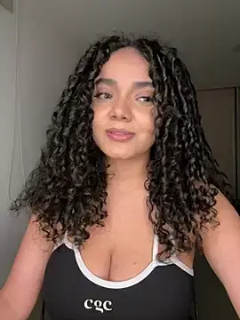 Stripchat Live Sex Cam of Curlyierr