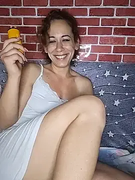 Stripchat Free Porn Cam of HotGinger66