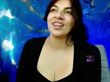 Stripchat Live Sex Cam of julieth_sex1