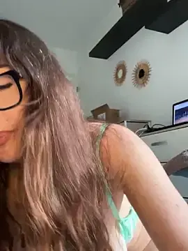 Stripchat Live Sex Cam of Eyline