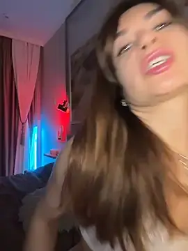 Stripchat Free Live Porn of Mary_Kiitty