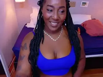 Stripchat Live Sex Cam of kiara_evanss