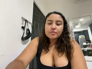 Stripchat Free Porn Cam of yaragarcia