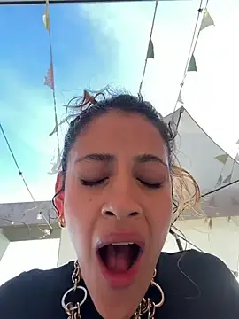 Stripchat Live Sex of alana15