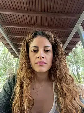Stripchat Live Sex of alana15