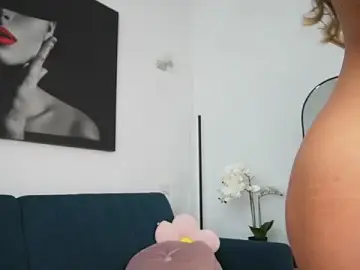 Stripchat Sex Cam of izzy_belle