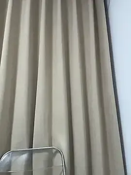 Stripchat Sex Cam of Uli_a