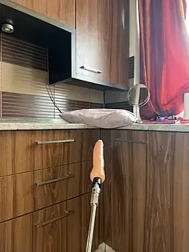 Stripchat Free Porn Cam of Hotmomcheckk_