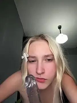 Stripchat Free Live Porn of LisaCrisstal