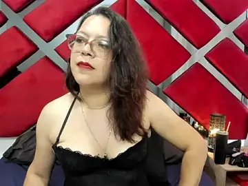 Stripchat Live Porn of ELLE_HADID