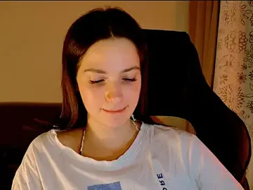 Stripchat Nude Webcam of KiraVair