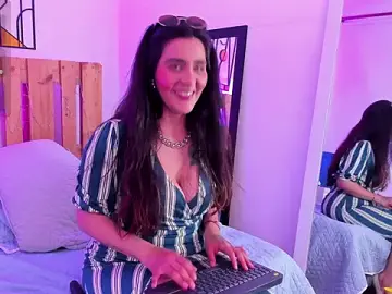 Stripchat Sex Chat of emily_amaya