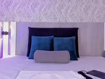 Stripchat Live Sex Cam of krystal_foxx