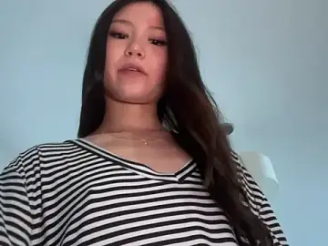 Stripchat Sex Cam of luvvivii