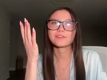 Stripchat Live Sex Cam of luvvivii