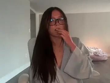 Stripchat Sex Cam of luvvivii
