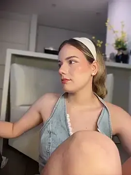 Stripchat Live Porn of NicoleCut