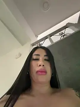 Stripchat Watch Live Sex Cams of kiim_taaylor