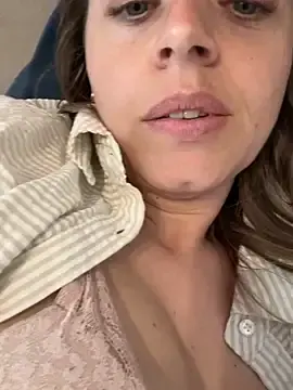 Stripchat Free Live Porn of ladywithbigass