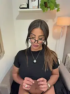 Stripchat Nude Webcam of Brownfitbabyy