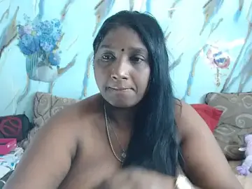 Stripchat Sex Cam of Indian_tracy