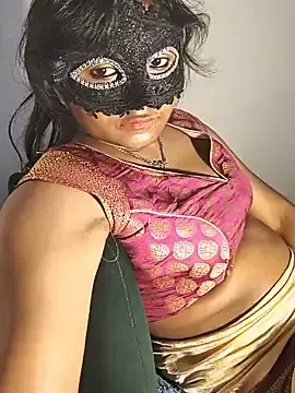 Stripchat Free Porn Cam of DIRTYSECRET_QUEEN_07