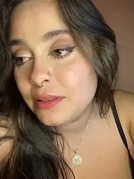 Stripchat Sex Cam of PutaYasmim