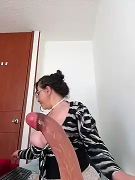 Stripchat Live Porn of Karla_Duarte