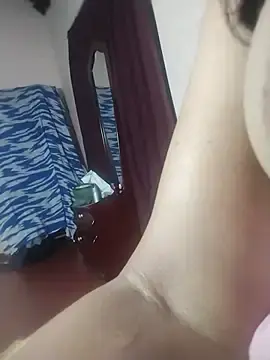 Stripchat Free Live Porn of tharu_sweet