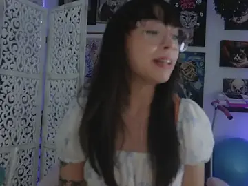 Stripchat Live Sex Cam of makiyahbelle