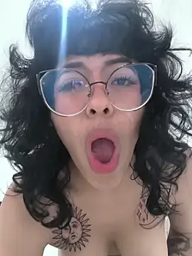 Stripchat Live Sex Cam of Fun_Everywhere