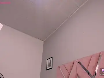 Stripchat Free Live Porn of nova_silk