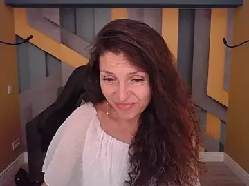 Stripchat Adult Webcam of EllaLong