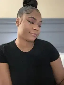 Stripchat Live Porn of CandyLuxxxx