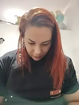 Stripchat Sex Cam of RuivaGiMisteriosa