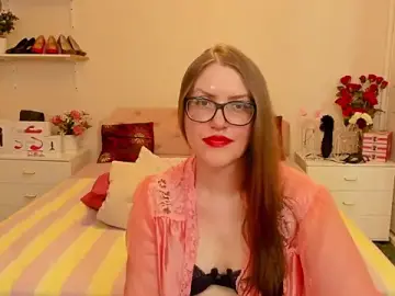 Stripchat Nude Webcam of HoneywineXS