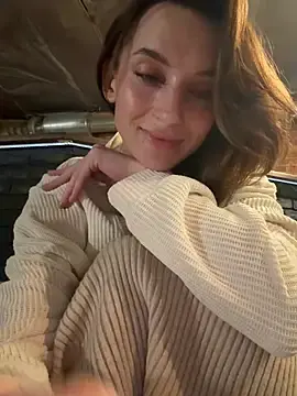 Stripchat Live Porn of -AngelAri-