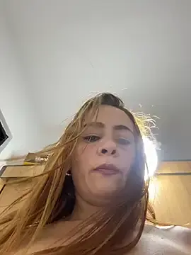 Stripchat Free Porn Cam of Natigoonzalez
