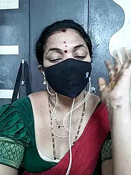 Stripchat Live Sex Cam of Leela_555