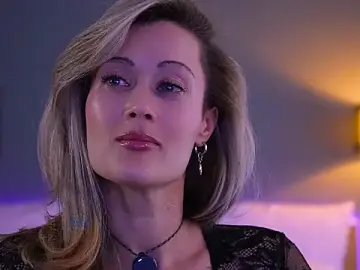 Stripchat Sex Cam of CottaDakota