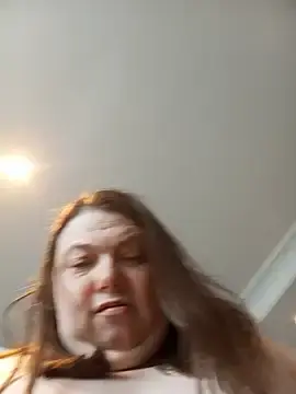 Stripchat Adult Webcam of HotHornyEmmaX