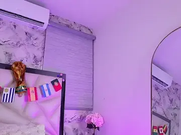 Stripchat Live Sex Cam of kendal_rossi