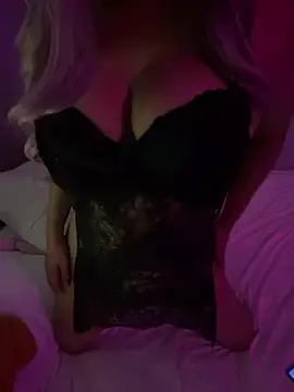 Stripchat Free Live Porn of Lucey_001