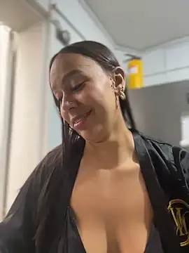 Stripchat Sex Cam of MiilaBlake