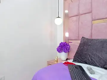 Stripchat Free Porn Cam of roxy_domnin