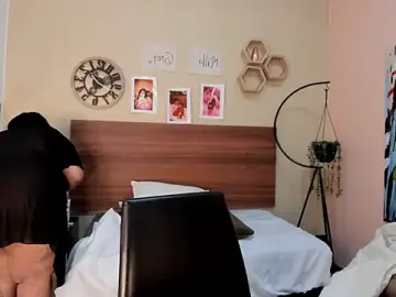 Stripchat Live Sex Cam of MillaGrey